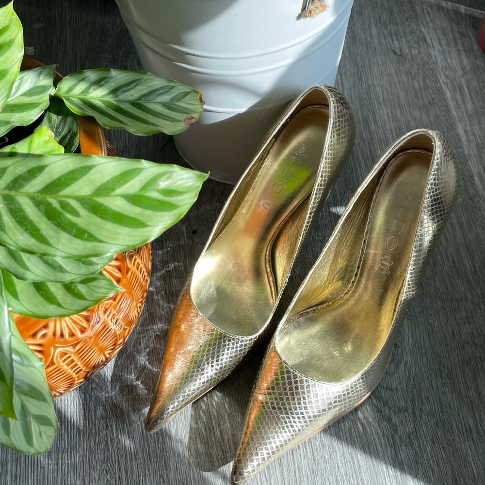 aldo gold snakeskin heels